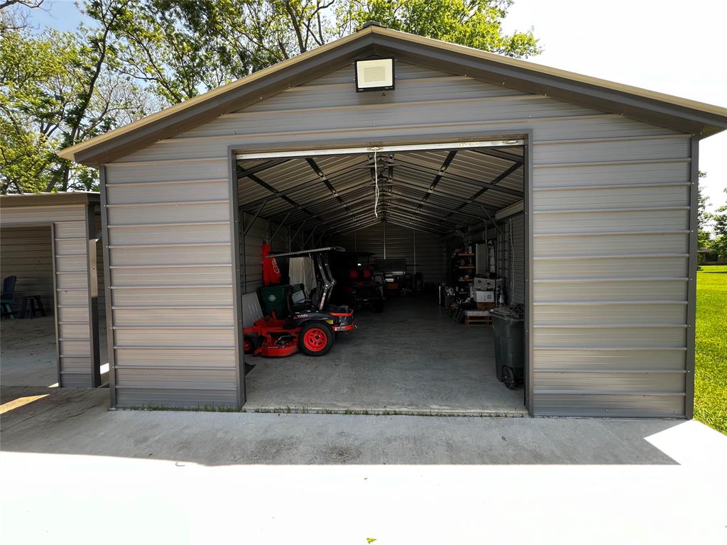 1074 W Taylor Lake Circle, Livingston, Texas image 18