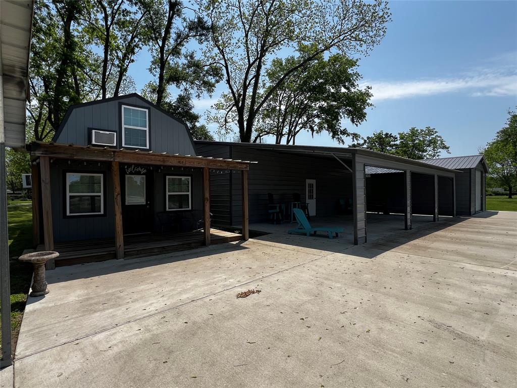 1074 W Taylor Lake Circle, Livingston, Texas image 6