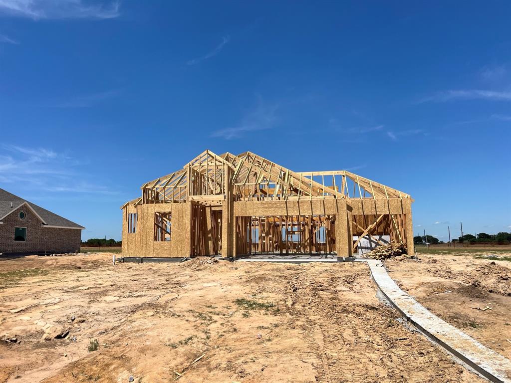304 Boulden Court, Sealy, Texas image 2