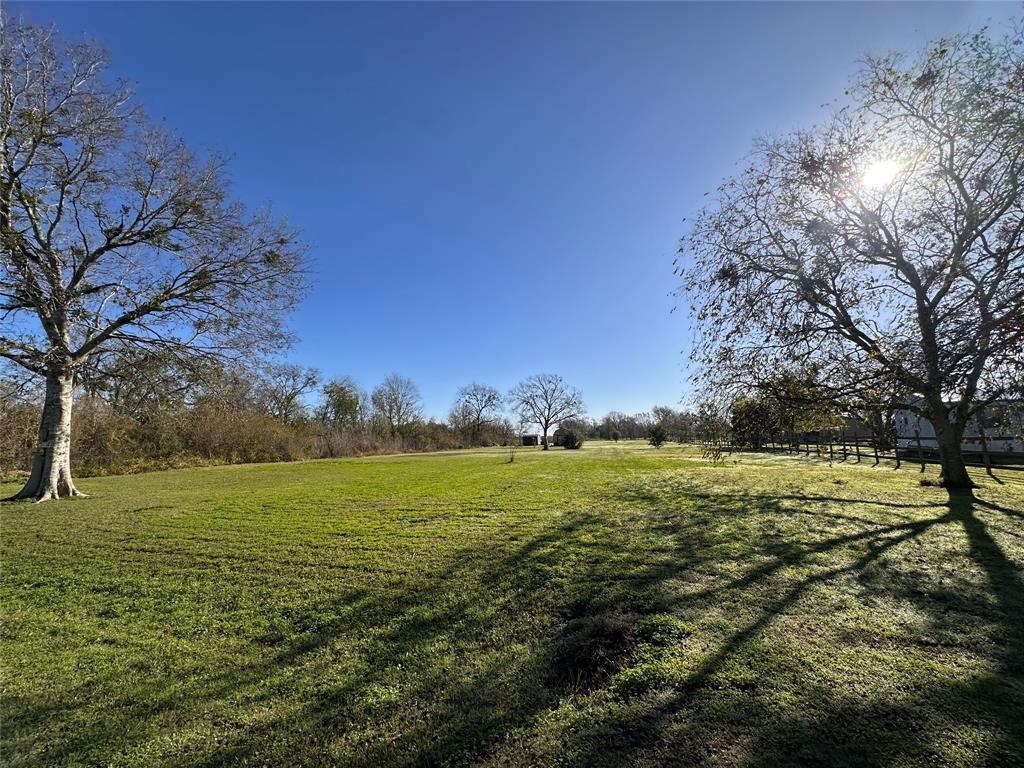 815 County Road 221 Rd, East Bernard, Texas image 1