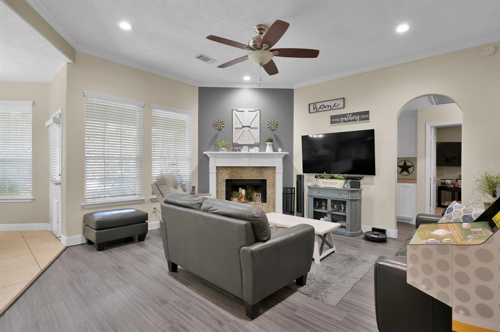 3034 Pine Chase Drive, Montgomery, Texas image 8