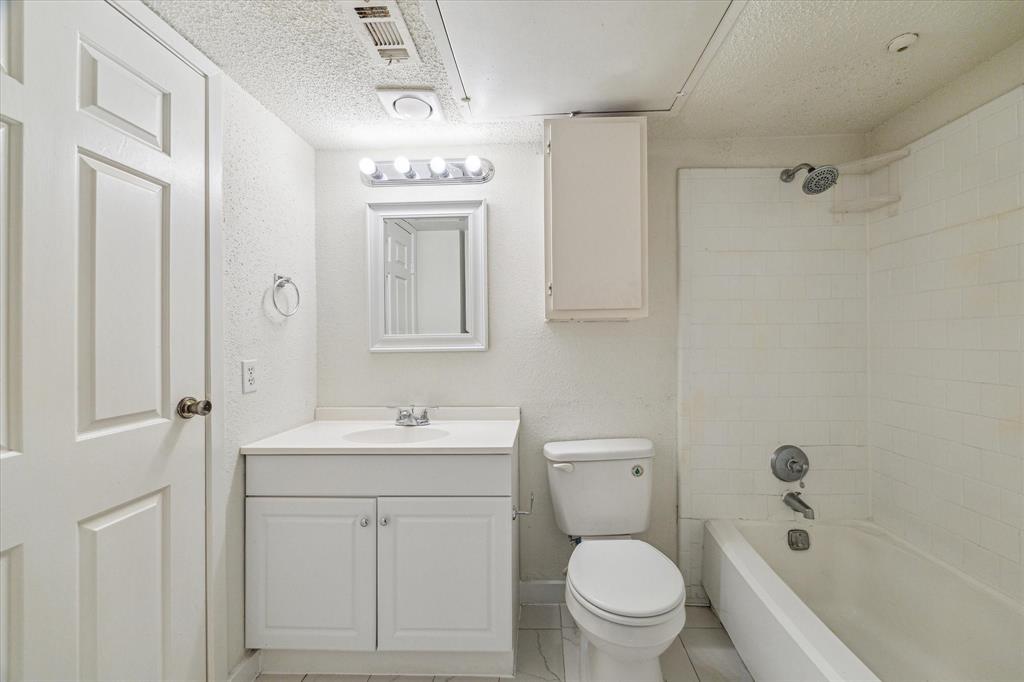 10855 Meadowglen Lane #1030, Houston, Texas image 8
