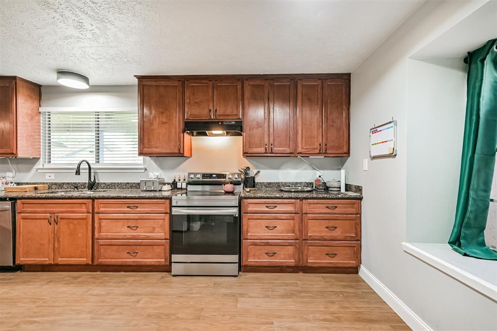 2307 Jackson Lane, League City, Texas image 8