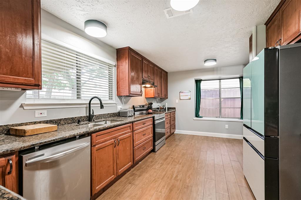 2307 Jackson Lane, League City, Texas image 6