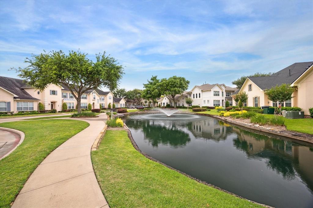 4322 Stonebrook Lane, Sugar Land, Texas image 3