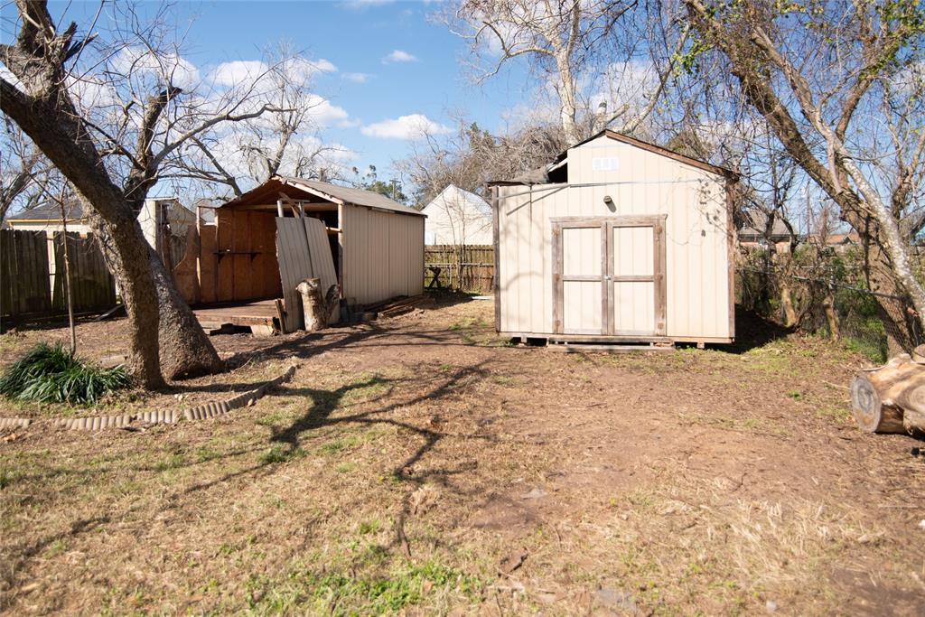 332 Avery Street, Clute, Texas image 11