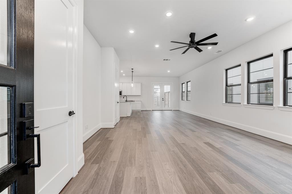 3229 Royal Oaks Hollow Lane