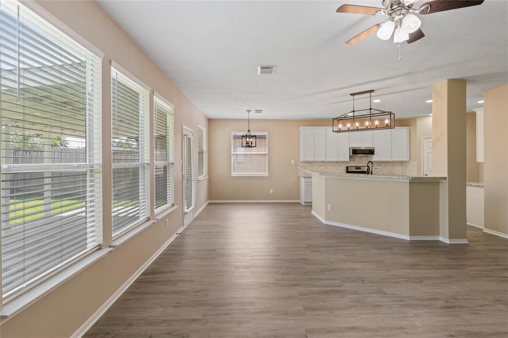 5410 Thyme Lane, Baytown, Texas image 19