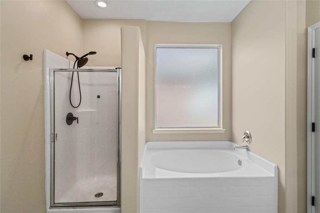 5410 Thyme Lane, Baytown, Texas image 26