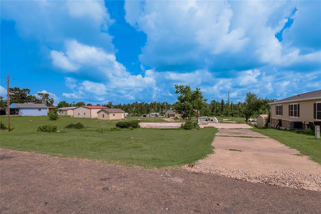 279 S Oak Lee Drive, Onalaska, Texas image 8