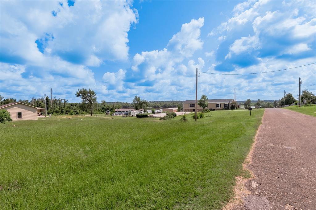 279 S Oak Lee Drive, Onalaska, Texas image 3