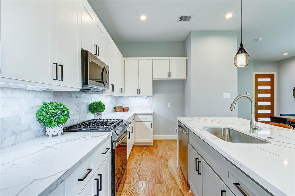 1838 W Tidwell Road, Houston, Texas image 15