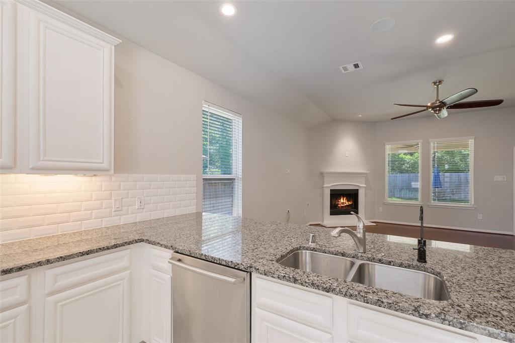 14509 Diamond Park Lane, Conroe, Texas image 11