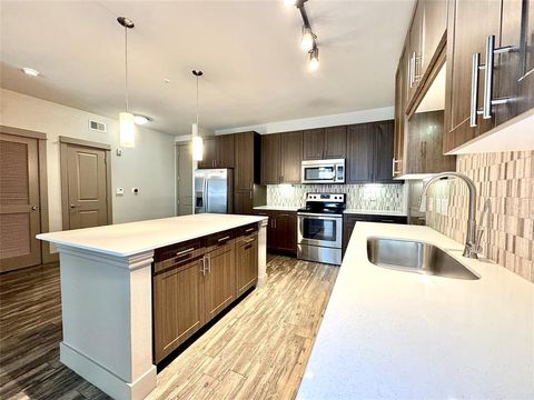 5454 Washington Avenue 2415 Houston TX 77007