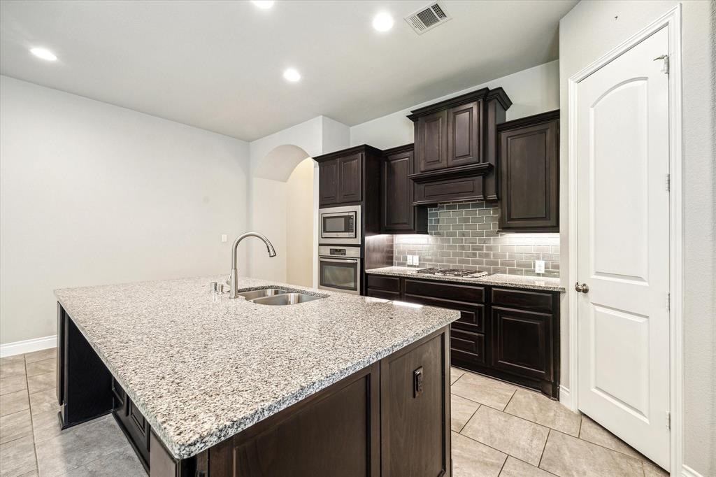 253 Trillium Park Loop, Conroe, Texas image 10