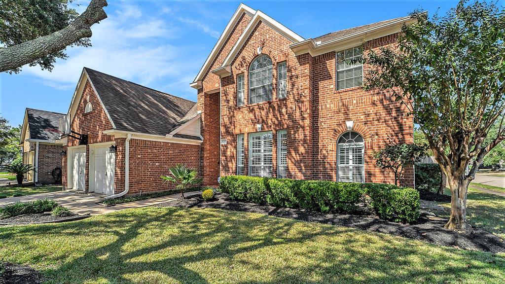 4147 S Webber Drive, Pearland, Texas image 3