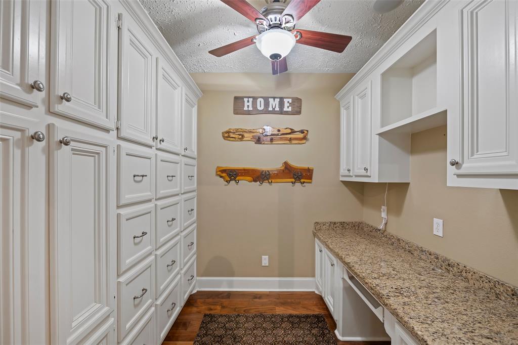 519 Dodge Oakhurst Road, Huntsville, Texas image 18