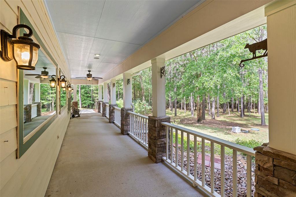 519 Dodge Oakhurst Road, Huntsville, Texas image 37