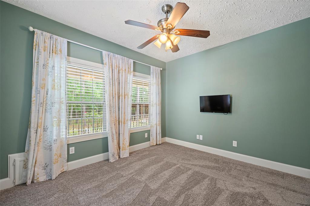 519 Dodge Oakhurst Road, Huntsville, Texas image 29