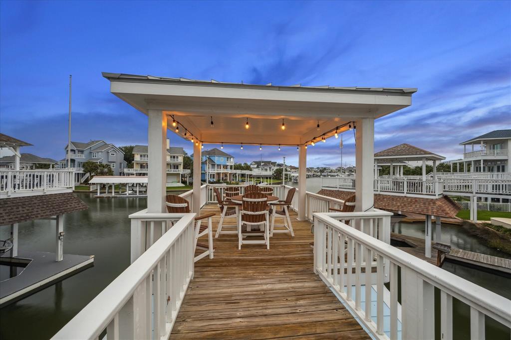 13839 Windlass Circle, Galveston, Texas image 30