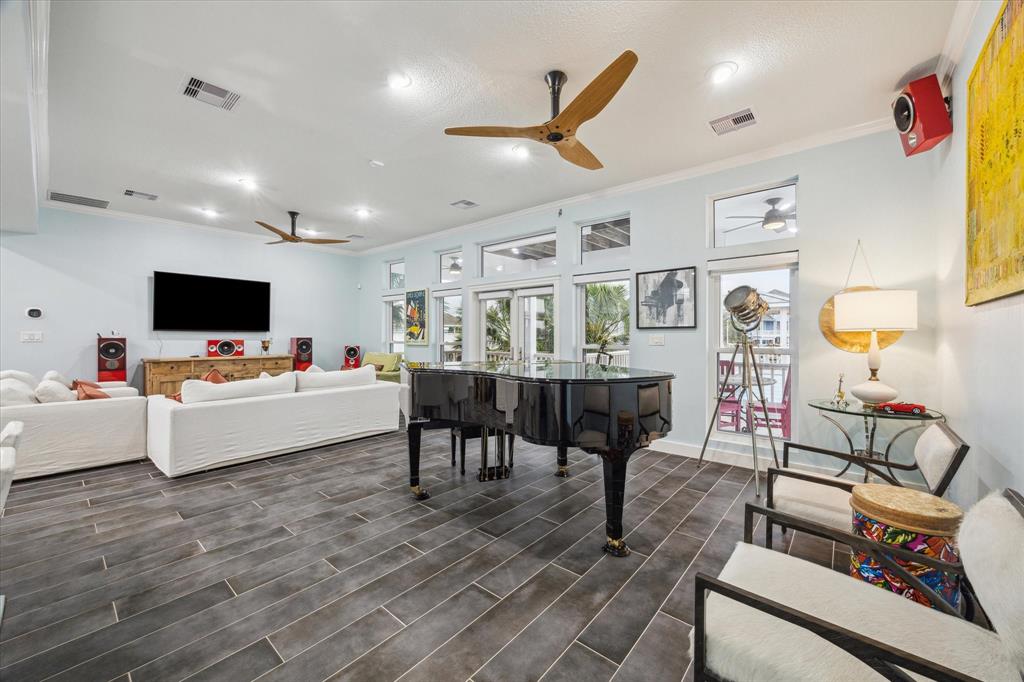 13839 Windlass Circle, Galveston, Texas image 6