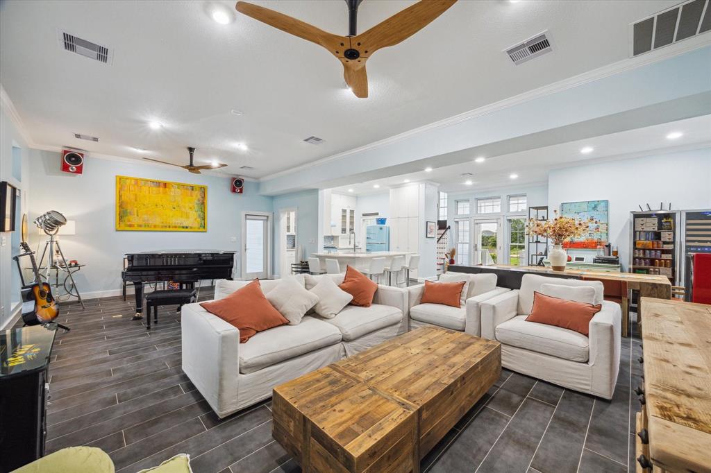 13839 Windlass Circle, Galveston, Texas image 5