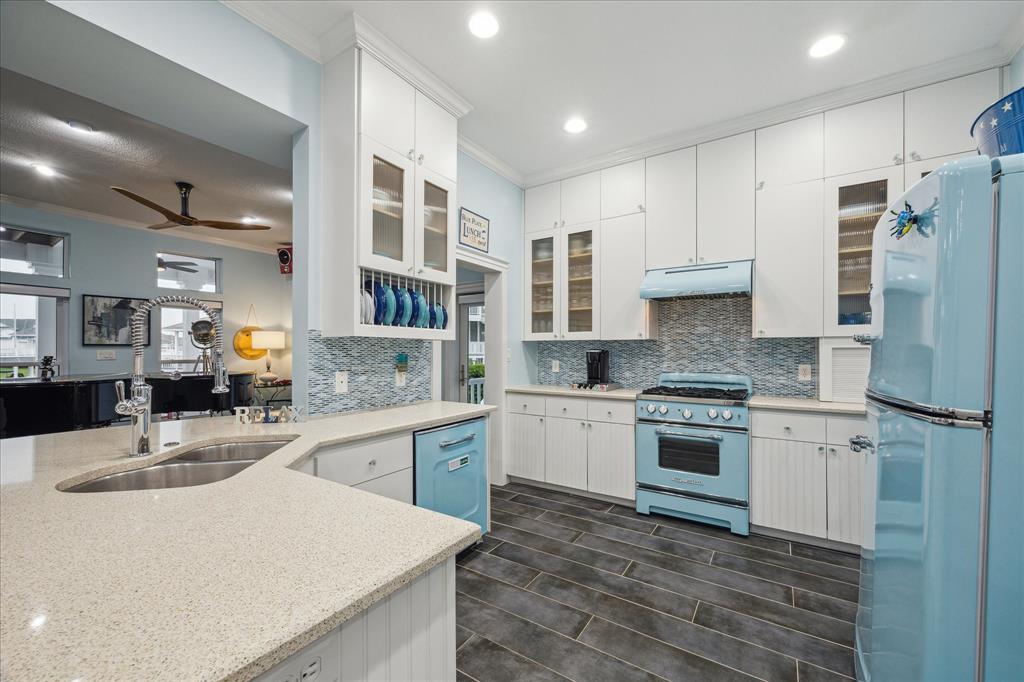 13839 Windlass Circle, Galveston, Texas image 11