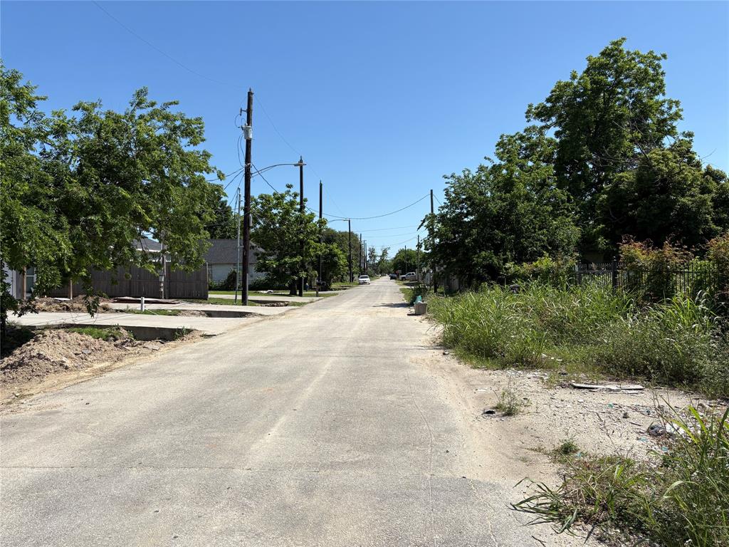 2714 Sam Wilson Street, Houston, Texas image 4