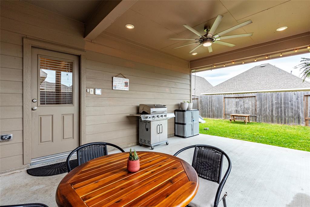 6327 Lemon Balm Lane, Crosby, Texas image 26