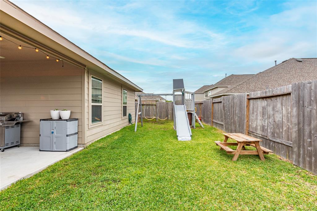 6327 Lemon Balm Lane, Crosby, Texas image 29