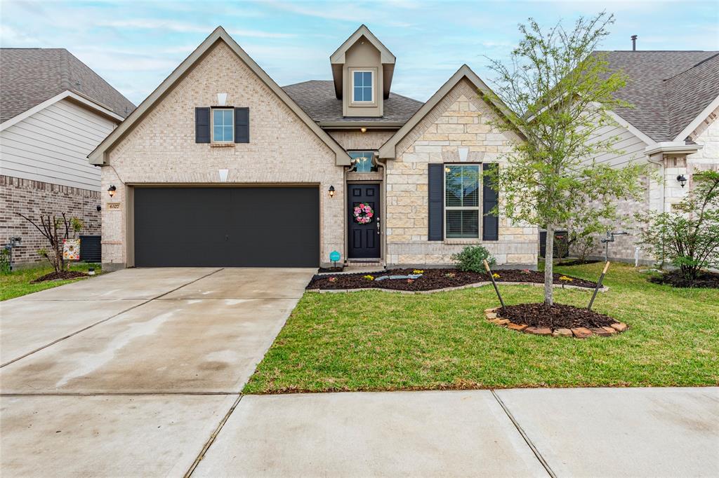 6327 Lemon Balm Lane, Crosby, Texas image 1