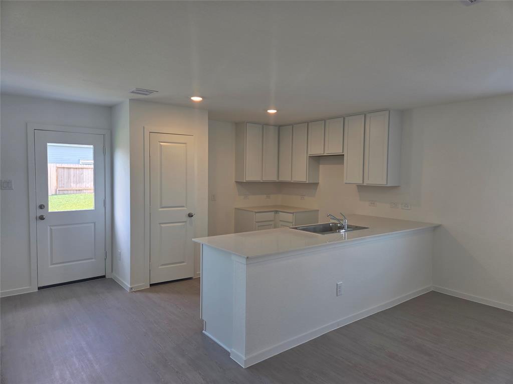 107 Stran Street, Wharton, Texas image 3