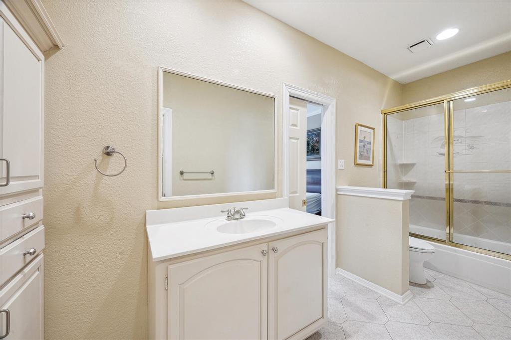 1204 Cowards Creek Drive, Friendswood, Texas image 44
