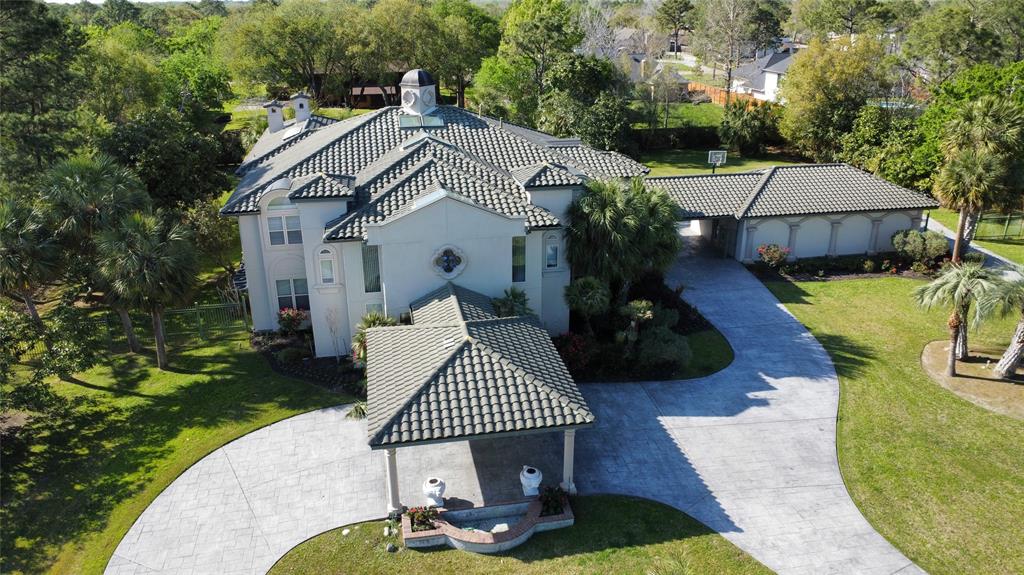 1204 Cowards Creek Drive, Friendswood, Texas image 4