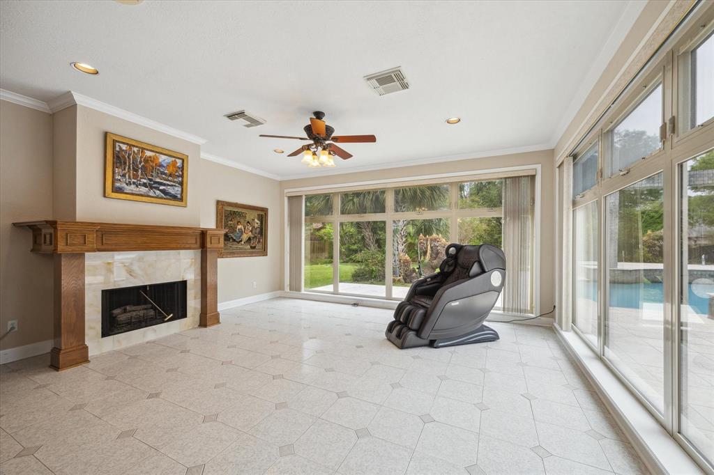 1204 Cowards Creek Drive, Friendswood, Texas image 23