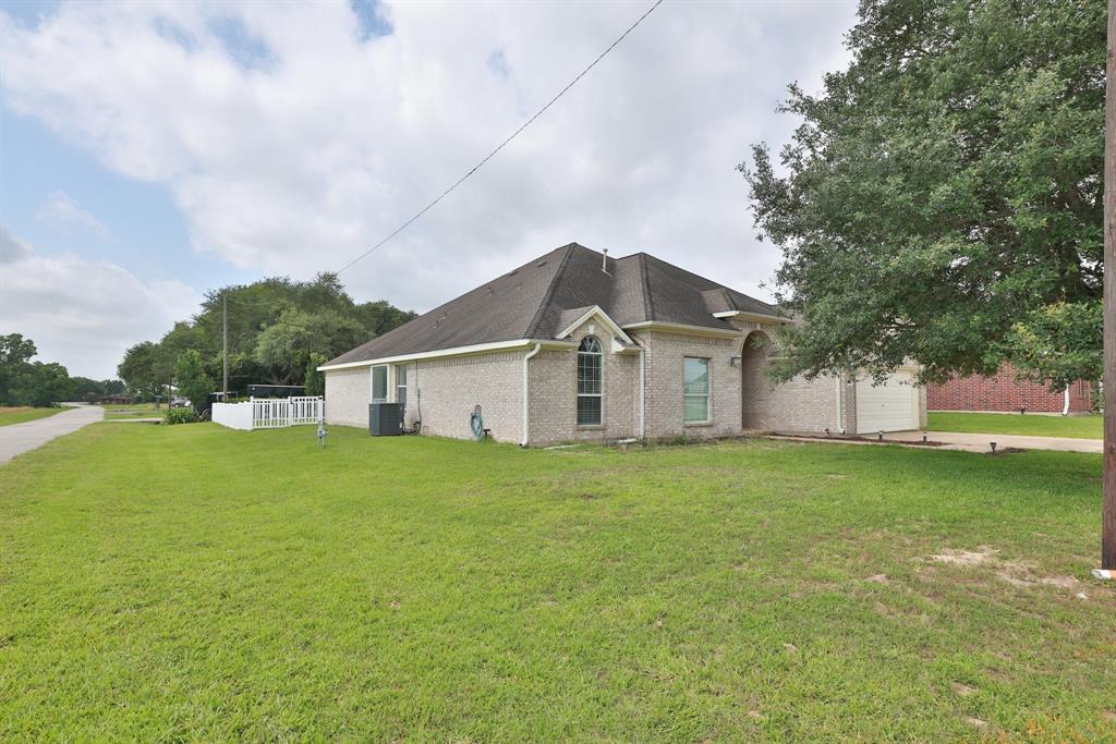 301 Redwood Street, Prairie View, Texas image 4