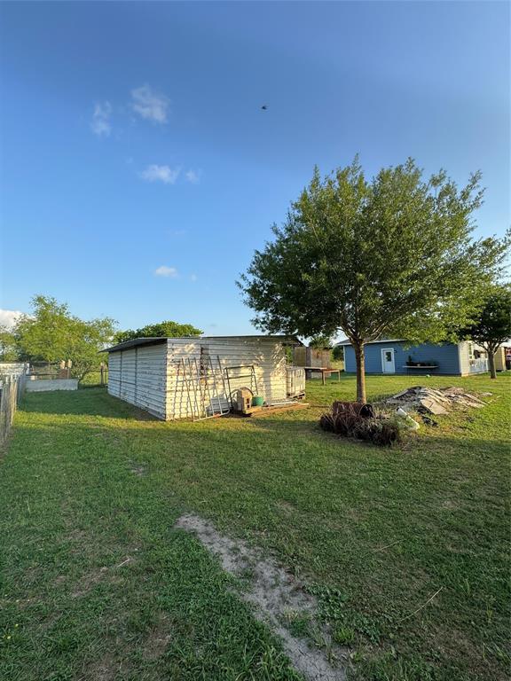 2310 Hopkins Road, Beasley, Texas image 11