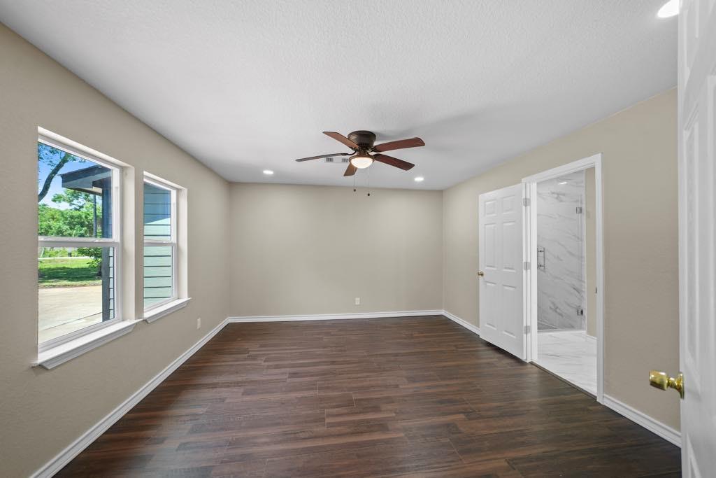 848 Nursery Street, Clute, Texas image 6