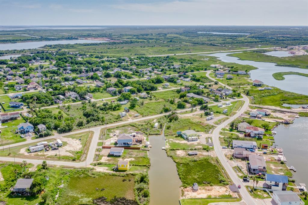 Swan, Hitchcock, Texas image 19