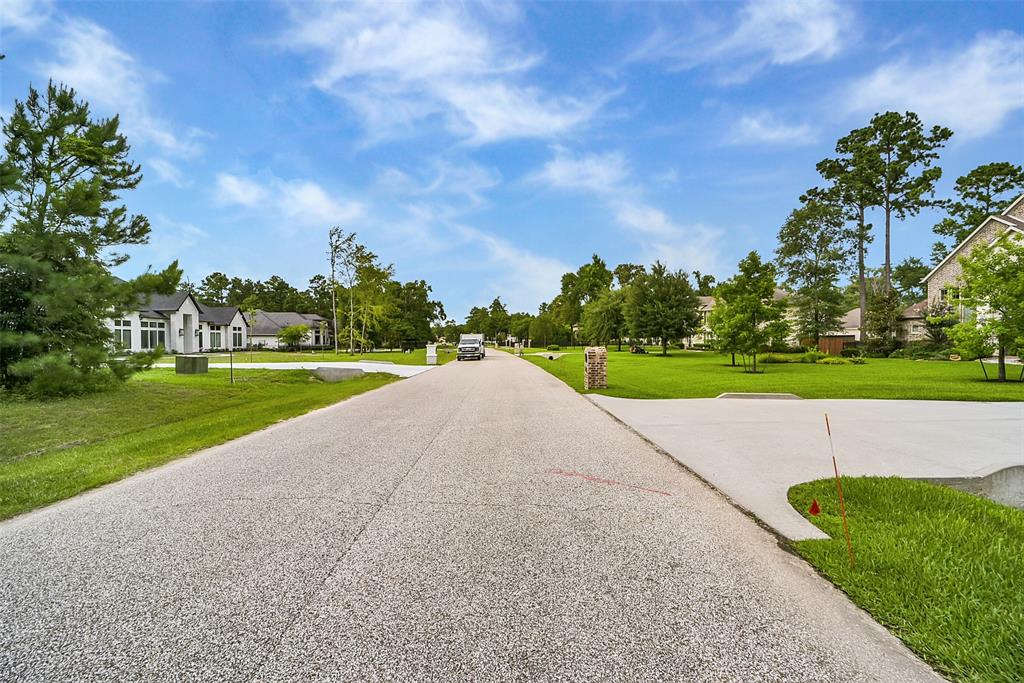5510 Pine Wood Meadows Lane, Spring, Texas image 9