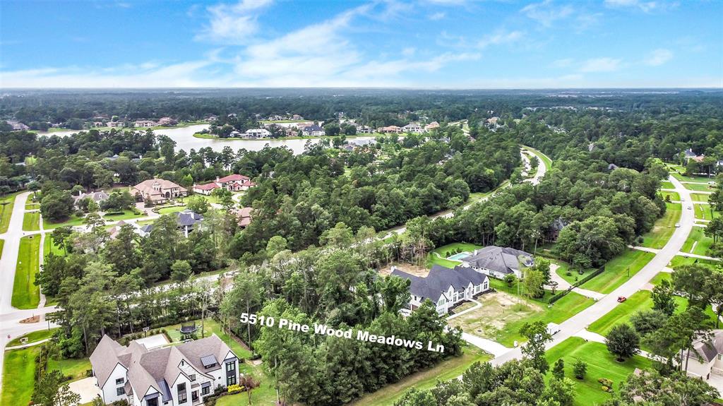 5510 Pine Wood Meadows Lane, Spring, Texas image 6