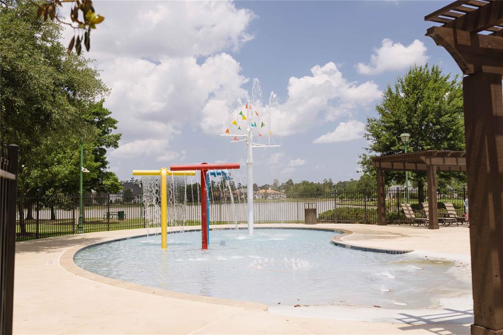 5510 Pine Wood Meadows Lane, Spring, Texas image 18