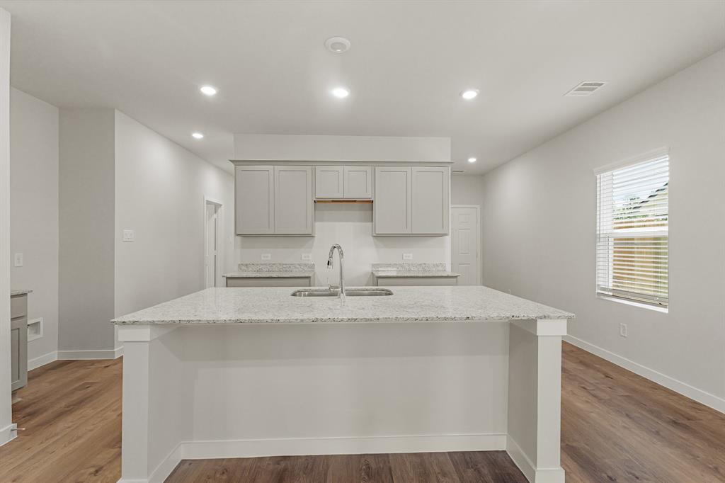 16891 Needlepoint Drive, Conroe, Texas image 3