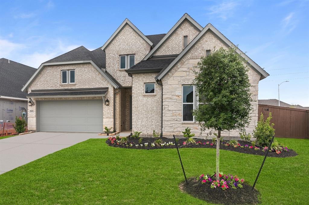 5202 Benton Woods Trail