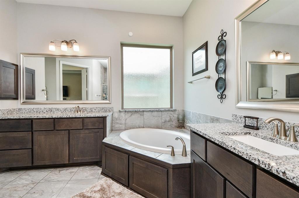 2510 Serene Path, Missouri City, Texas image 26