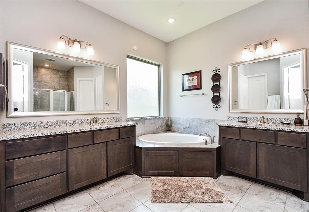 2510 Serene Path, Missouri City, Texas image 24
