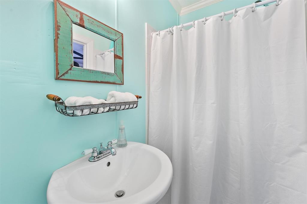 4321 Jolly Roger Road, Galveston, Texas image 28