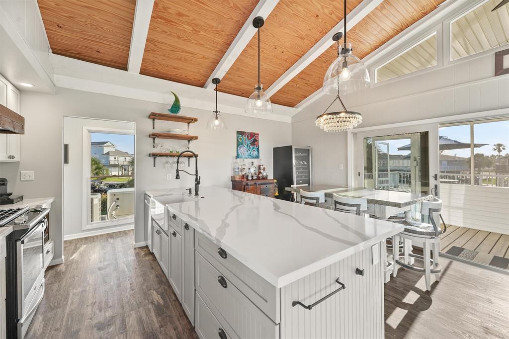 4321 Jolly Roger Road, Galveston, Texas image 11