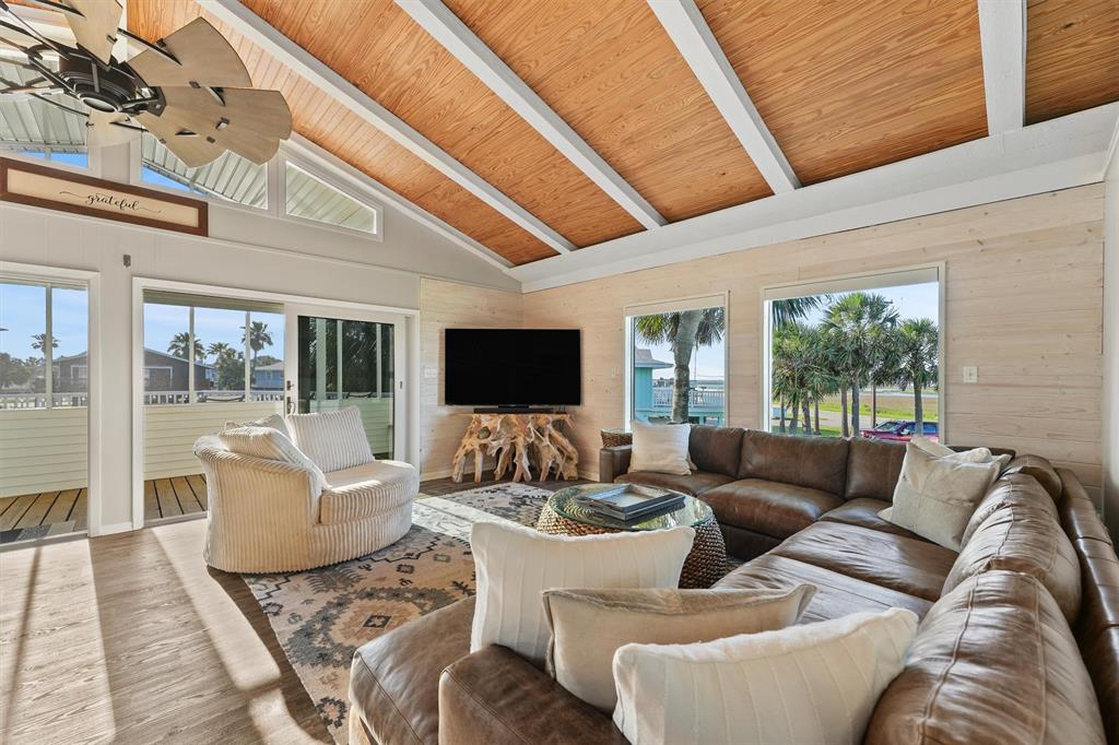 4321 Jolly Roger Road, Galveston, Texas image 7