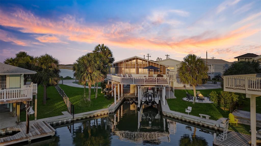 4321 Jolly Roger Road, Galveston, Texas image 1